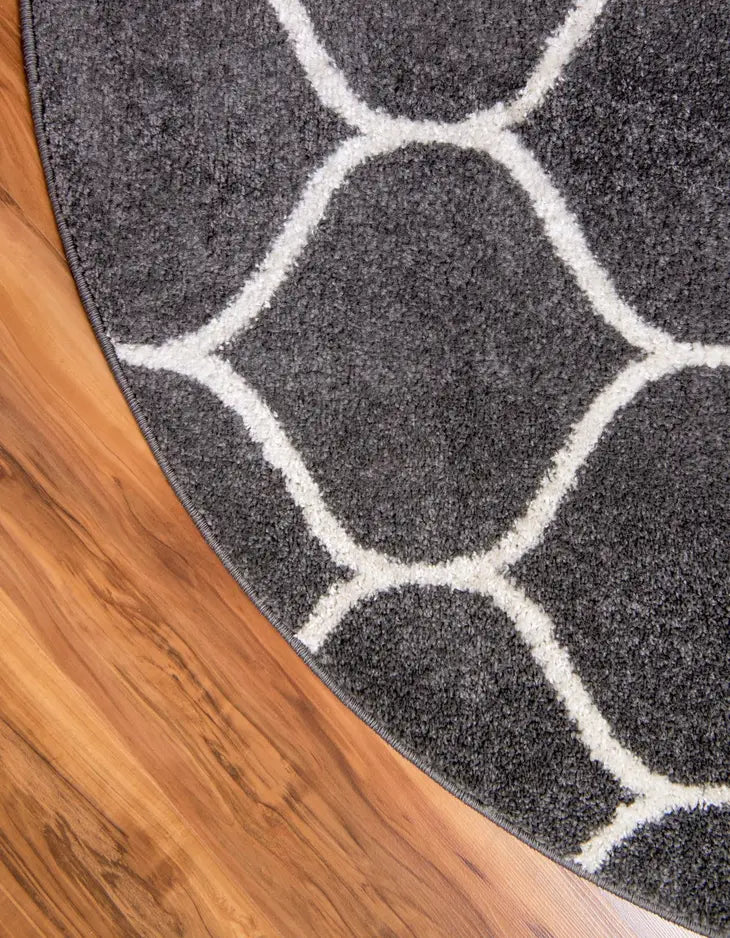 Geometric Rounded Trellis Frieze Rug (Round)