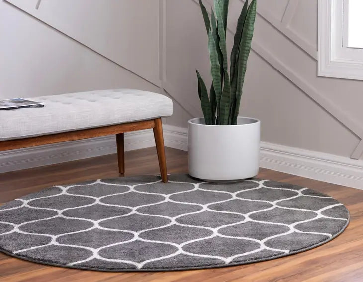Geometric Rounded Trellis Frieze Rug (Round)