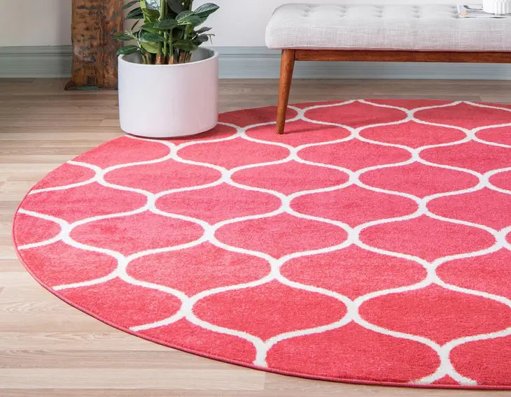 Geometric Rounded Trellis Frieze Rug (Round)