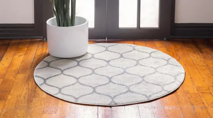 Geometric Rounded Trellis Frieze Rug (Round)