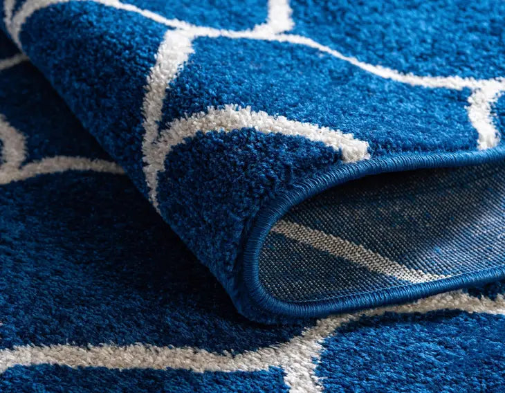 Geometric Rounded Trellis Frieze Rug (Round)