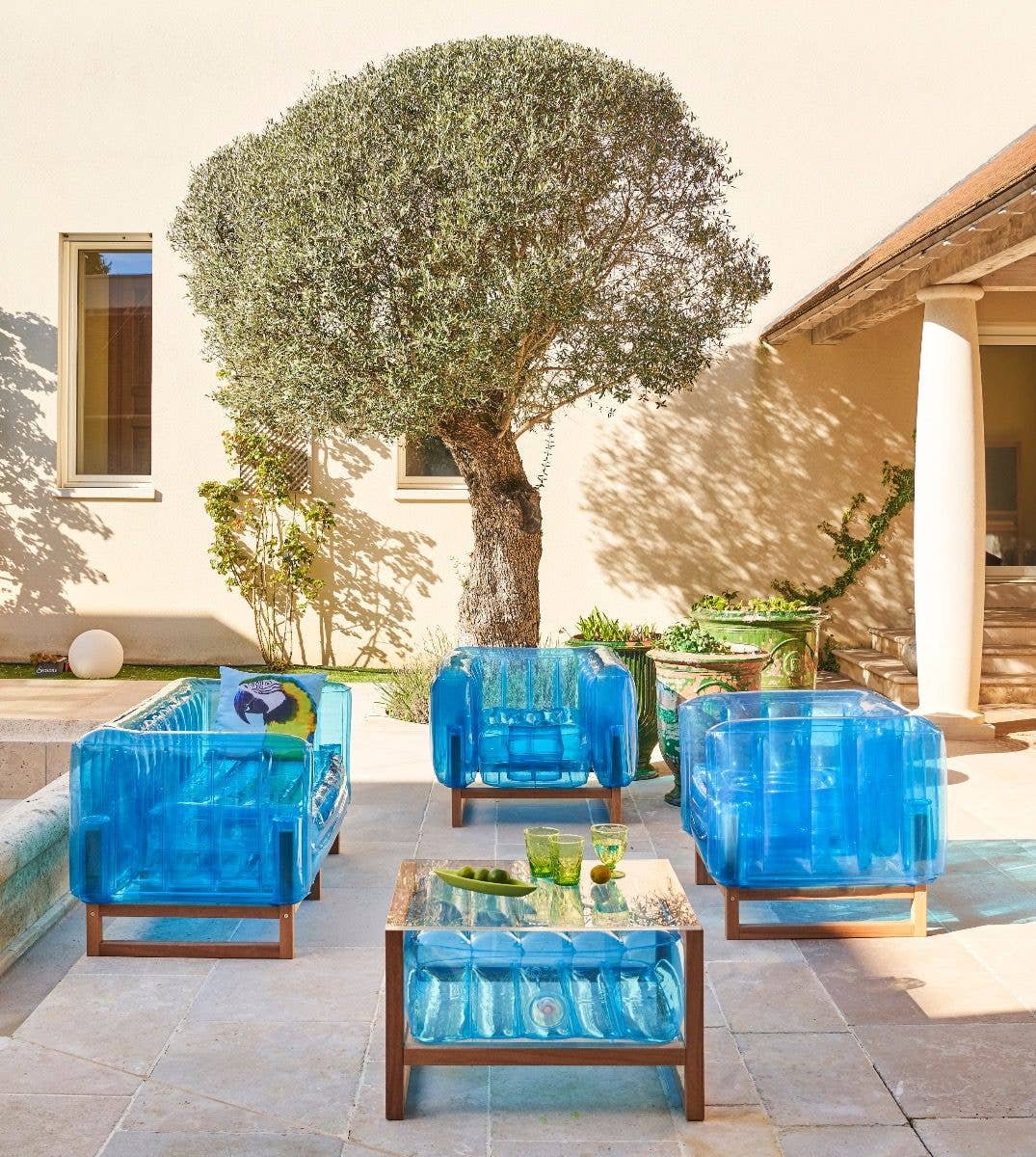 Design armchair in wood and TPU Crystal Blue