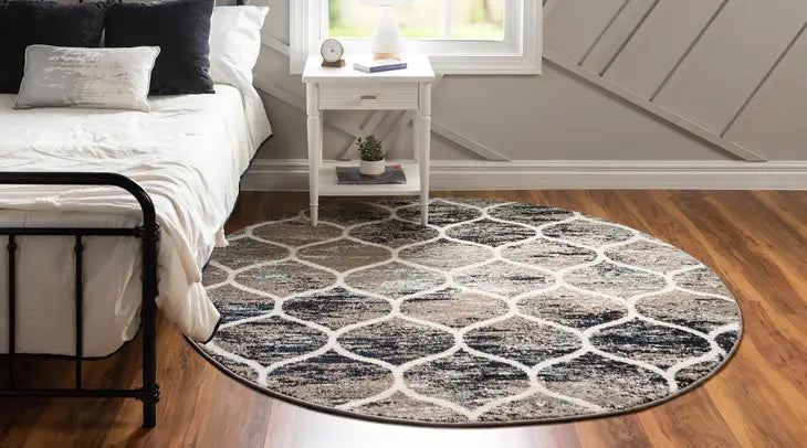 Geometric Rounded Trellis Frieze Rug (Round)