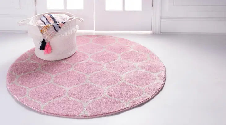 Geometric Rounded Trellis Frieze Rug (Round)
