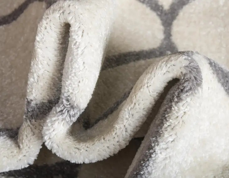 Geometric Rounded Trellis Frieze Rug (Round)