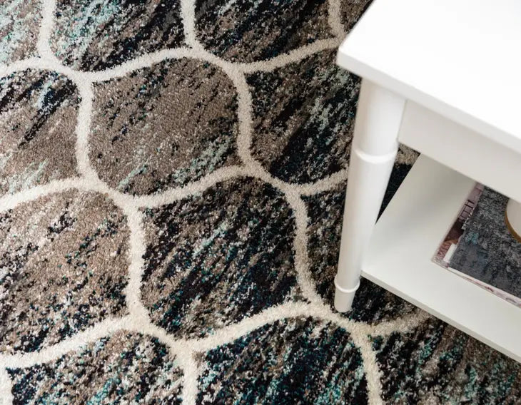 Geometric Rounded Trellis Frieze Rug (Round)