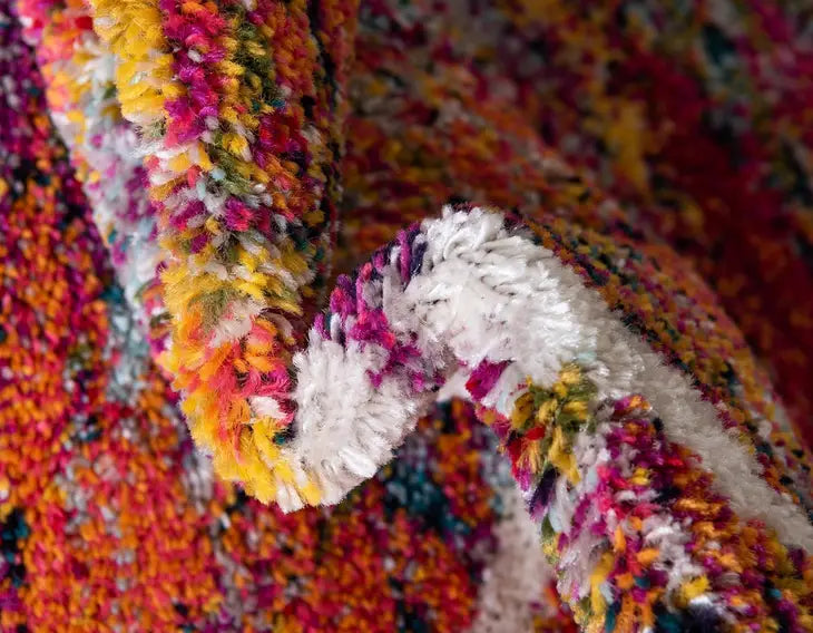 Geometric Rounded Trellis Frieze Rug (Round)