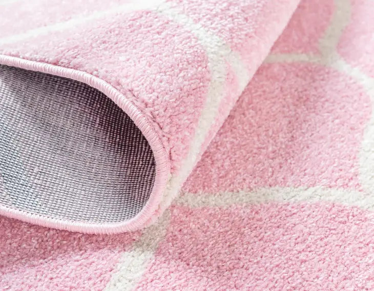 Geometric Rounded Trellis Frieze Rug (Round)