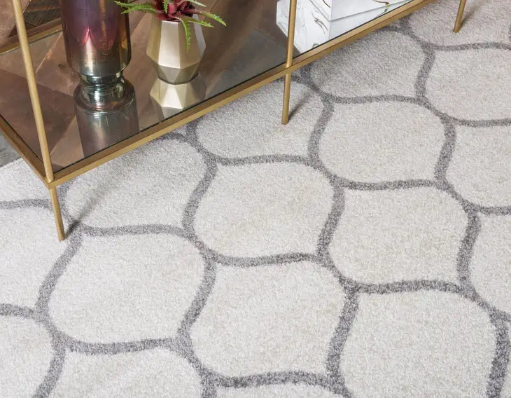 Geometric Rounded Trellis Frieze Rug (Large Rectangular)