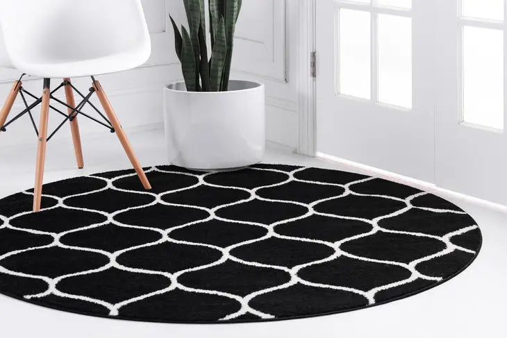 Geometric Rounded Trellis Frieze Rug (Round)