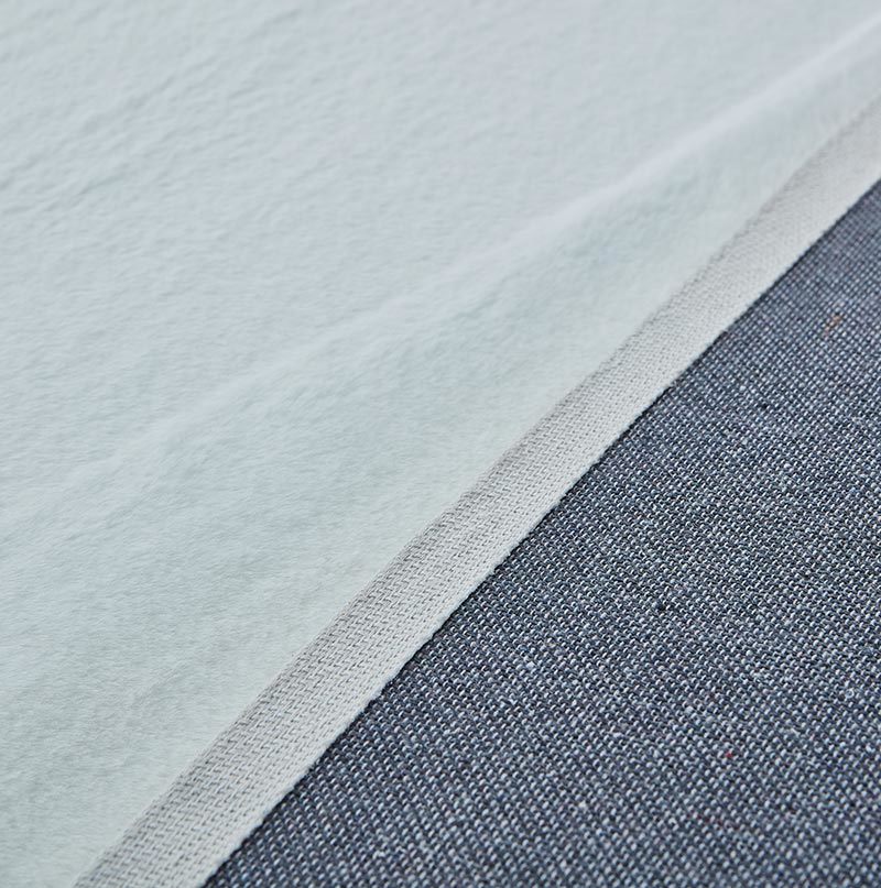 Lily Luxury Chinchilla Faux Fur Rectangular Area Rug 5' x 7'