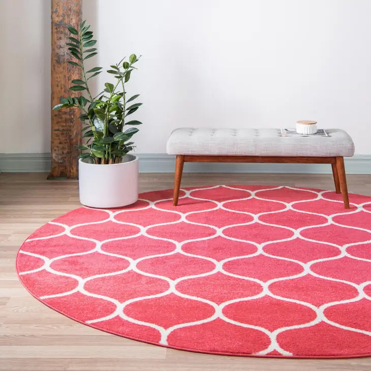Geometric Rounded Trellis Frieze Rug (Round)