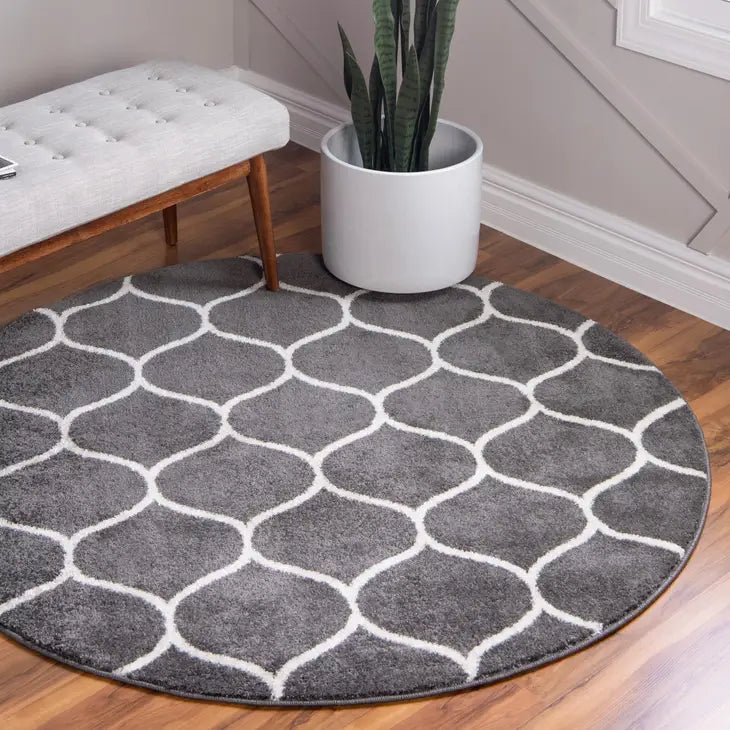 Geometric Rounded Trellis Frieze Rug (Round)