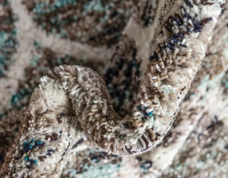 Geometric Rounded Trellis Frieze Rug (Round)