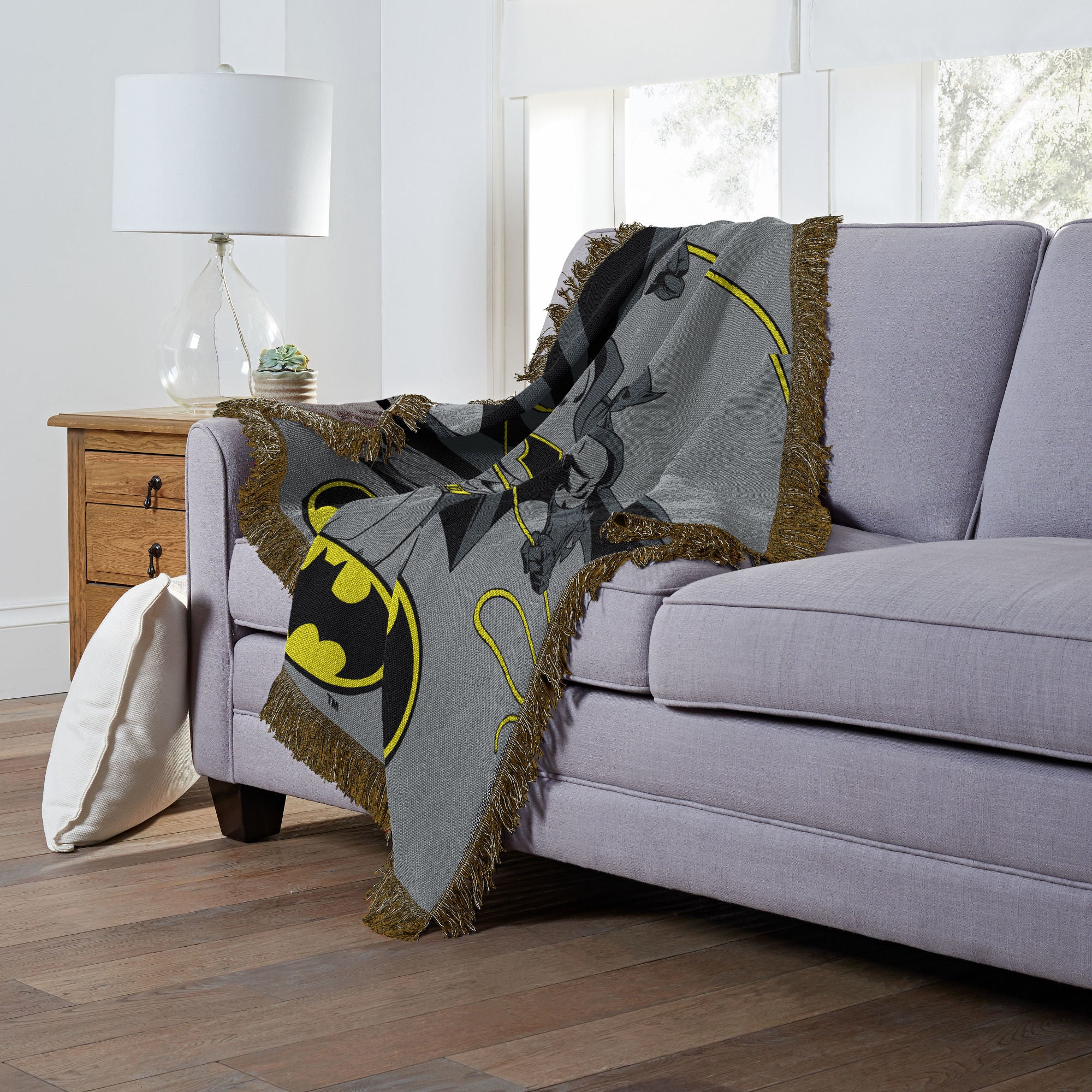 BATMAN - GREY GOTHAM