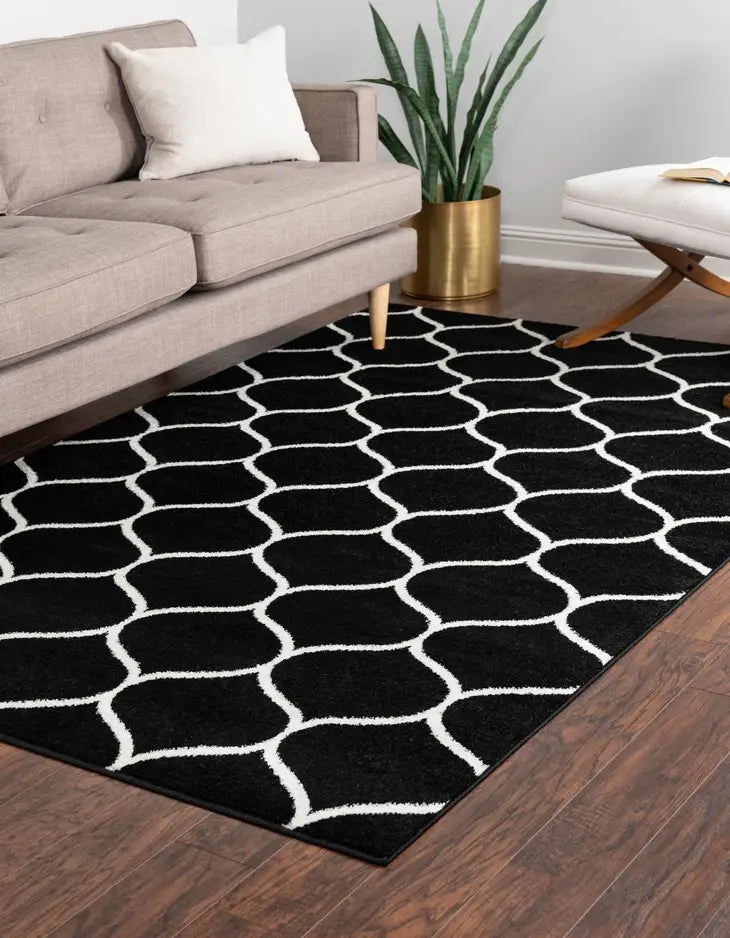 Geometric Rounded Trellis Frieze Rug (Large Rectangular)