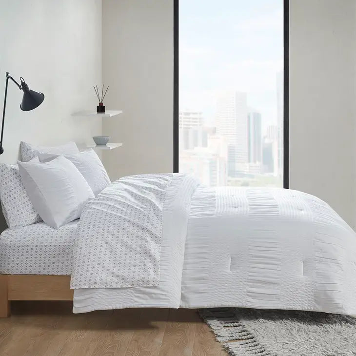 Casual Textured Compelete Comforter and Sheet Set, White